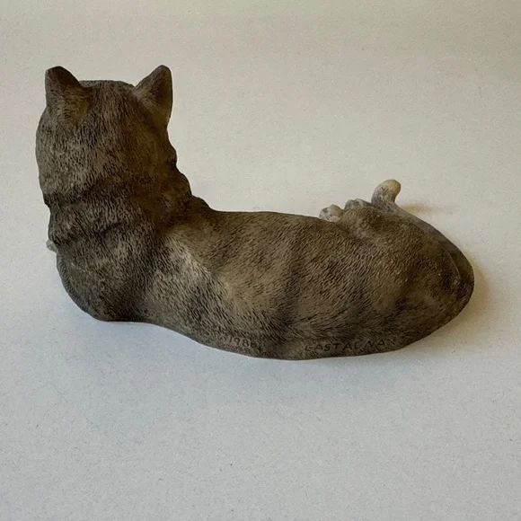 Vintage Cat Figurine and Vintage Crown Staffordshire 
England Cat Plate - Picture 4 of 10